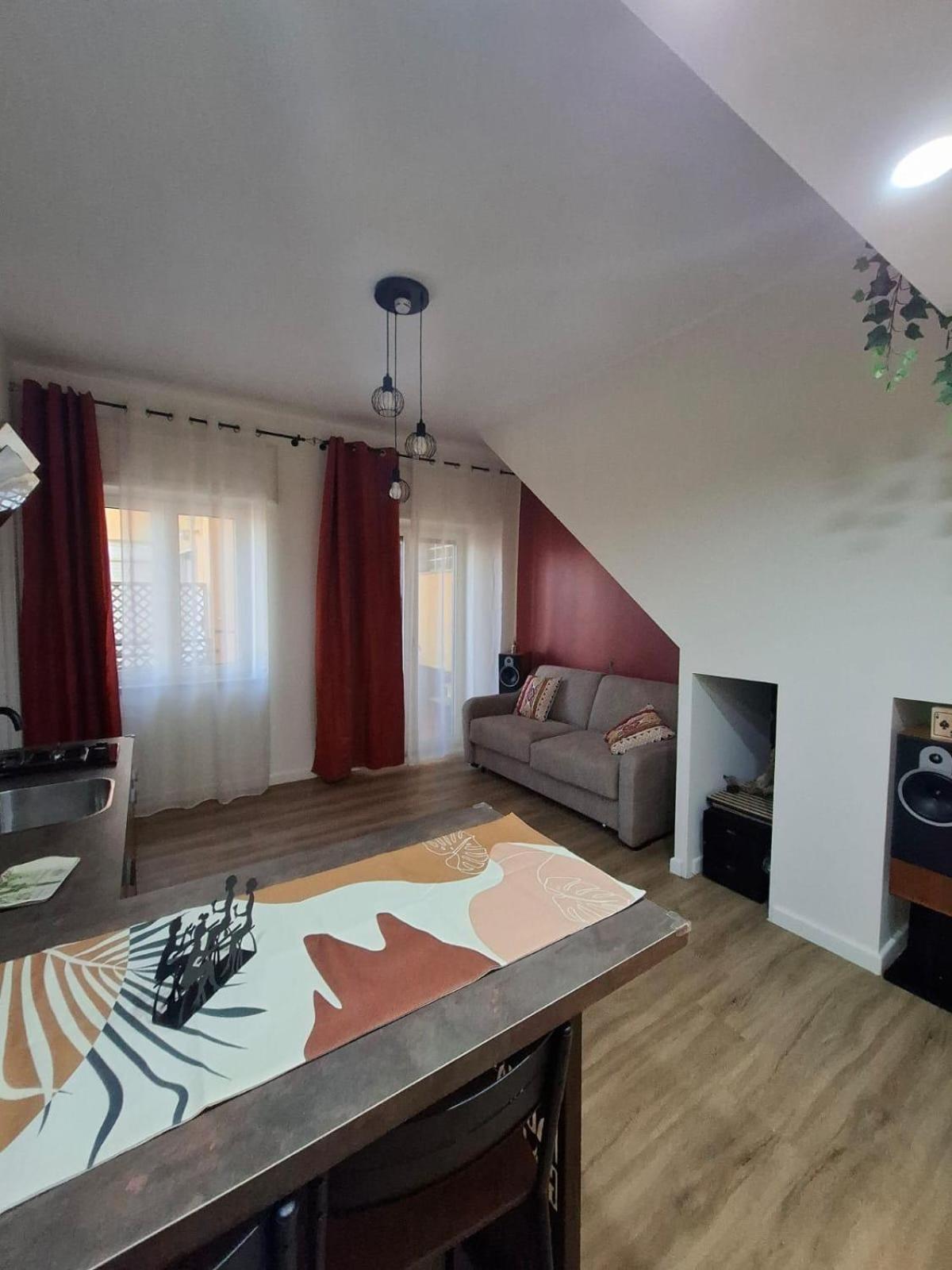 Faccia Gialla Napoli Casa Vacanze Εξωτερικό φωτογραφία