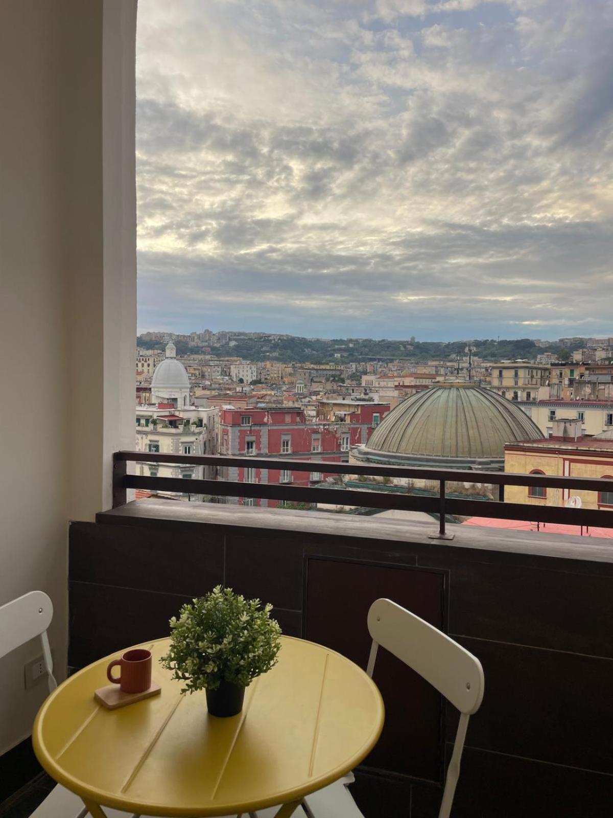 Faccia Gialla Napoli Casa Vacanze Εξωτερικό φωτογραφία