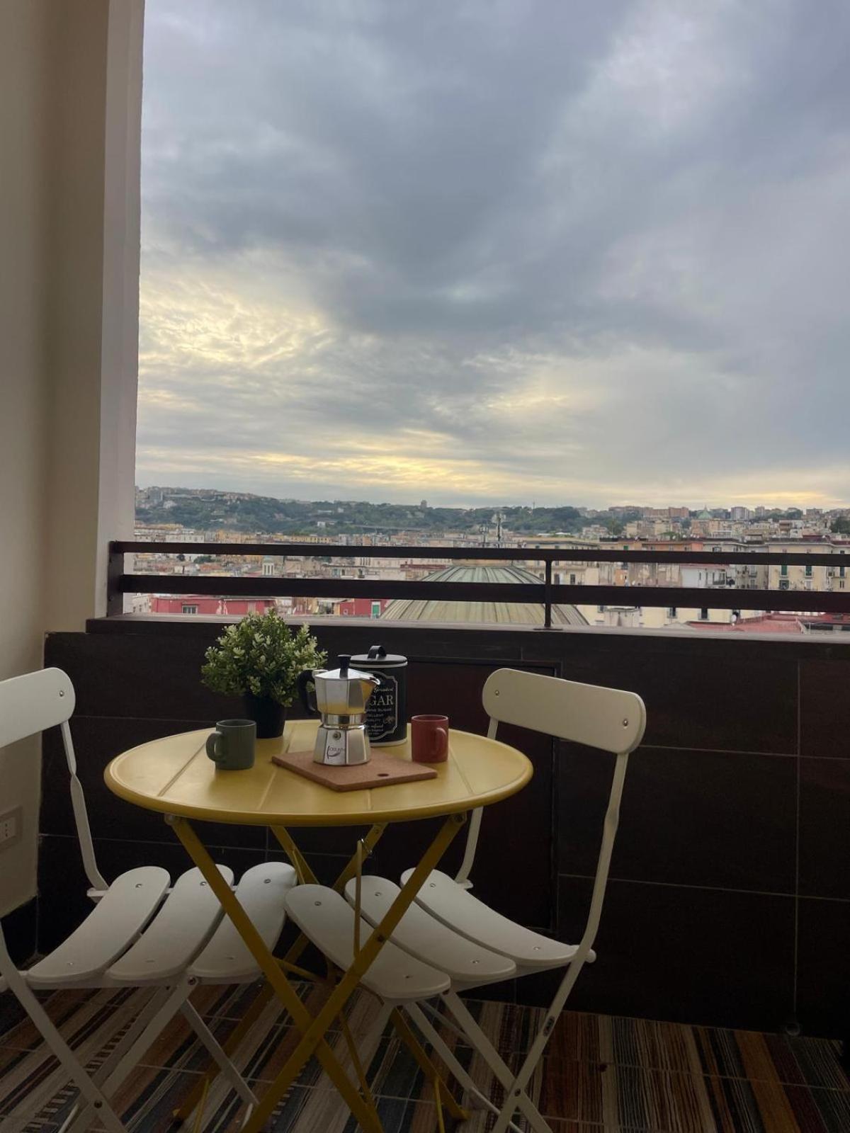 Faccia Gialla Napoli Casa Vacanze Εξωτερικό φωτογραφία