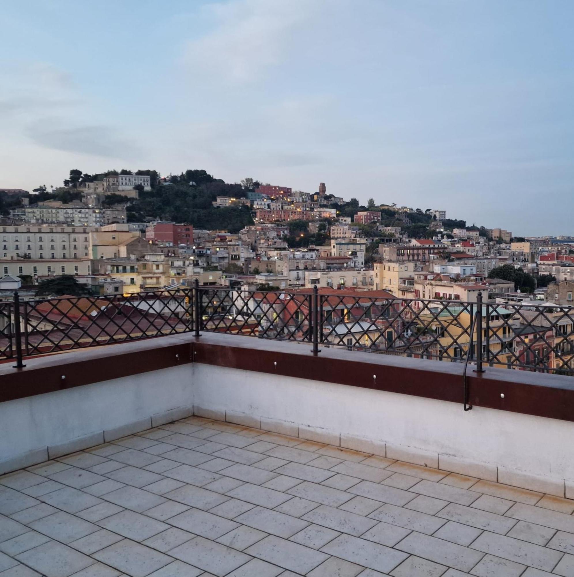 Faccia Gialla Napoli Casa Vacanze Εξωτερικό φωτογραφία