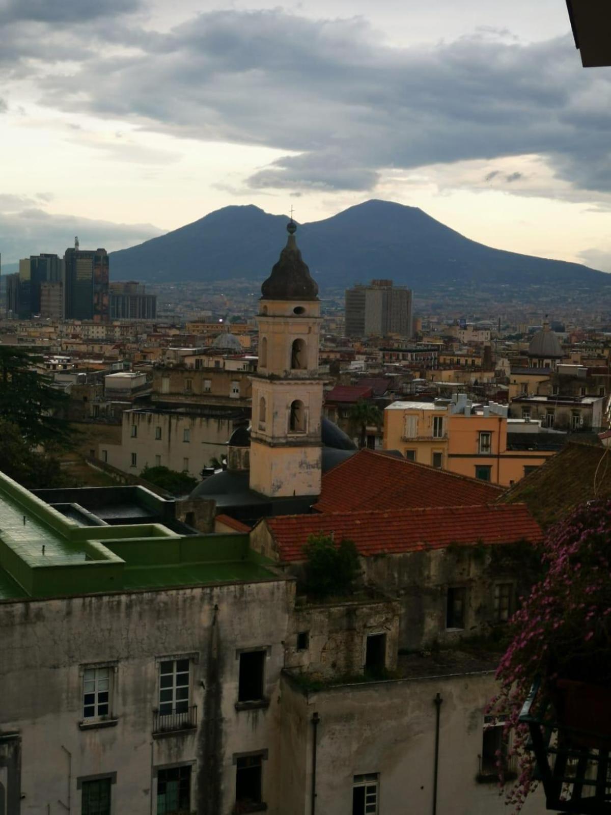 Faccia Gialla Napoli Casa Vacanze Εξωτερικό φωτογραφία