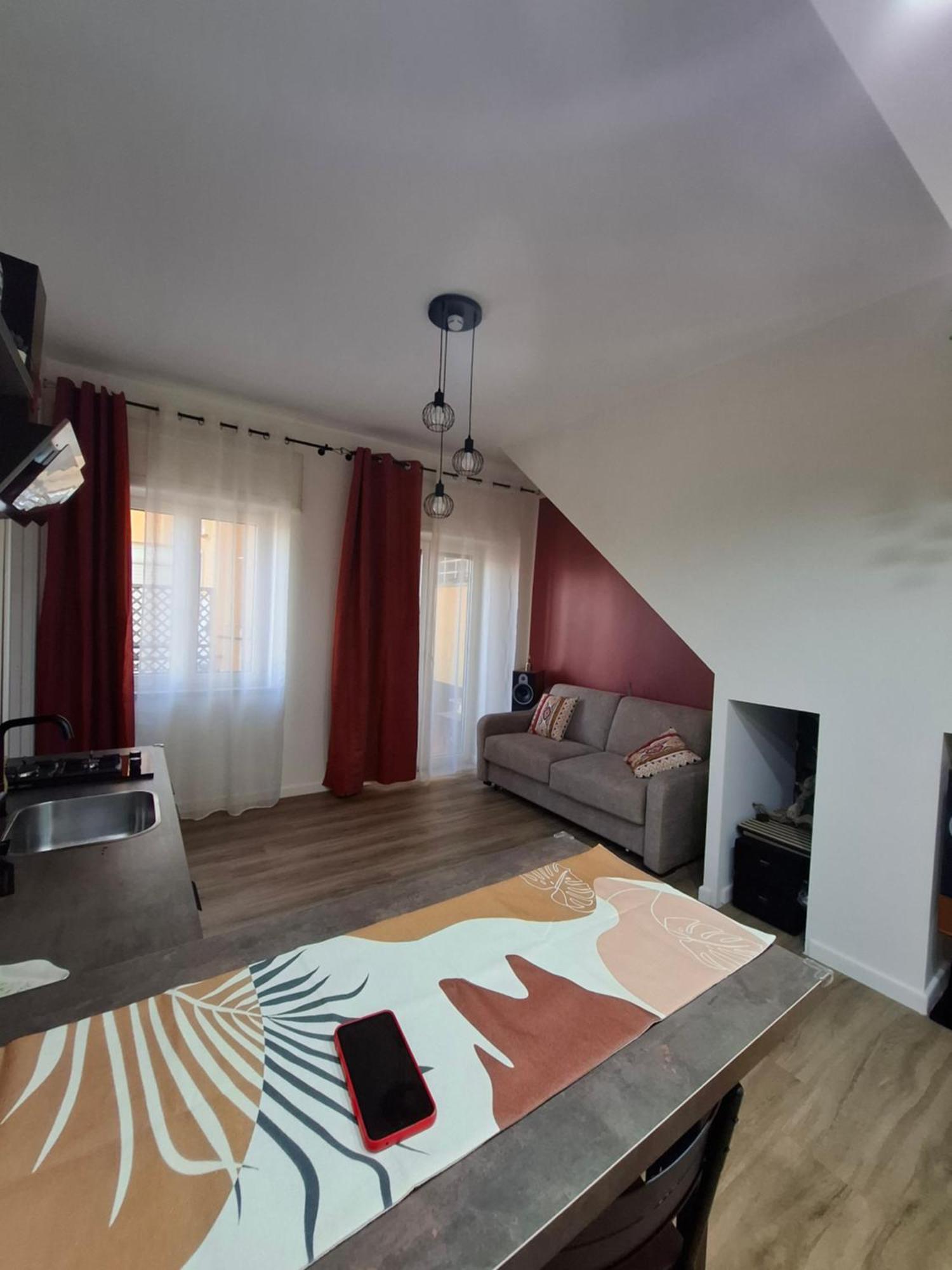 Faccia Gialla Napoli Casa Vacanze Εξωτερικό φωτογραφία